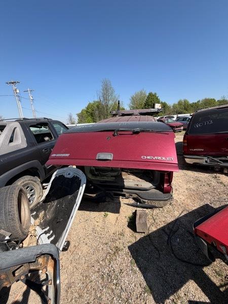 Chevrolet Tahoe 2WD 2004