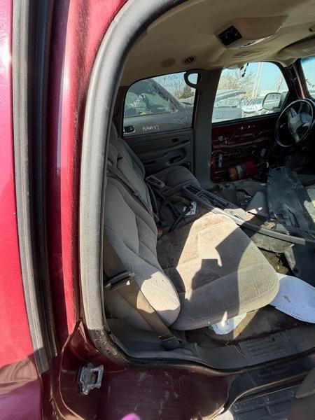 Chevrolet Tahoe 2WD 2004