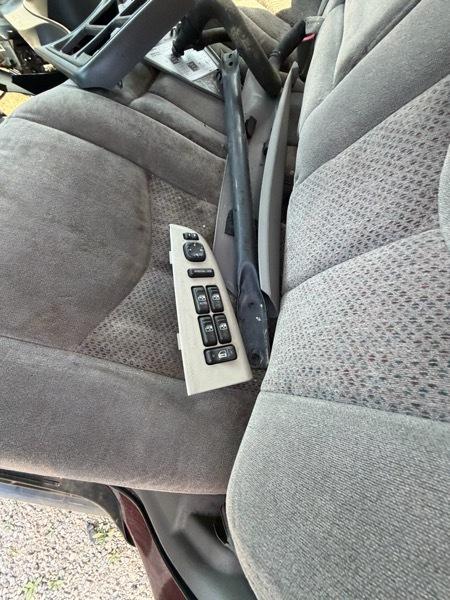 Chevrolet Tahoe 2WD 2004