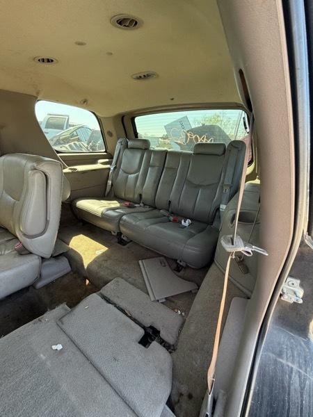 Chevrolet Tahoe 2WD 2005