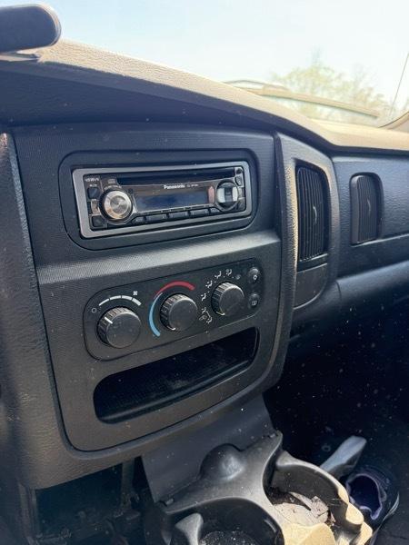 Dodge Ram 1500 ST Quad Cab Short Bed 4WD 2003