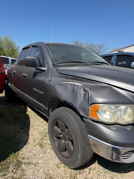 Dodge Ram 1500 ST Quad Cab Short Bed 4WD 2002