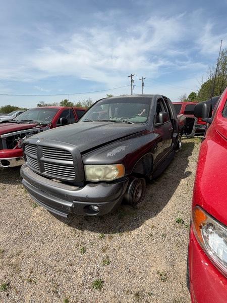Dodge Ram 1500 ST Quad Cab 2WD 2004