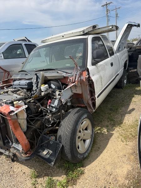 Dodge Ram 1500 Quad Cab Short Bed 2WD 2001