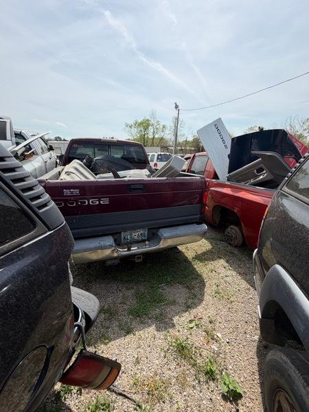 Dodge Ram 1500 Quad Cab Short Bed 2WD 2000