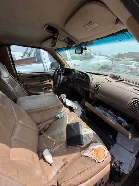 Dodge Ram 1500 Quad Cab Short Bed 2WD 2000