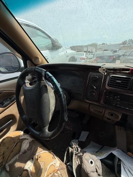 Dodge Ram 1500 Quad Cab Short Bed 2WD 2000