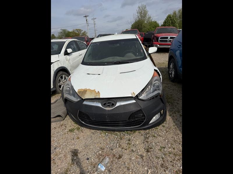 Hyundai Veloster Base 2013