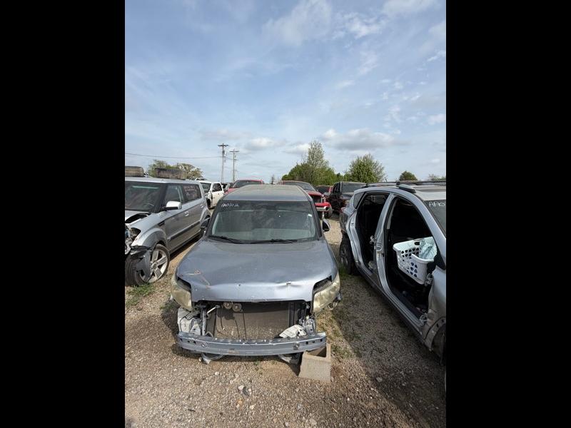 Scion xB 5-Door Wagon 5-Spd MT 2012