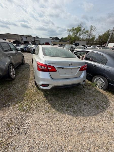 Nissan Sentra S CVT 2018