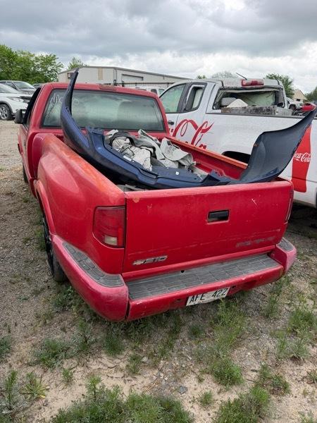 Chevrolet S10 Pickup LS Reg. Cab Sportside 2WD 1997