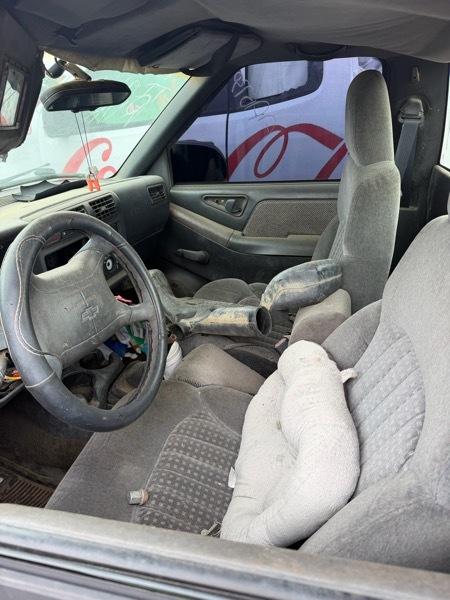 Chevrolet S10 Pickup LS Reg. Cab Sportside 2WD 1997