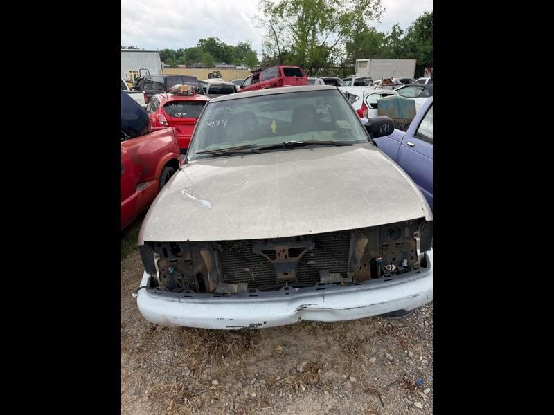 1999 Chevrolet S10 Pickup Short Bed 2WD