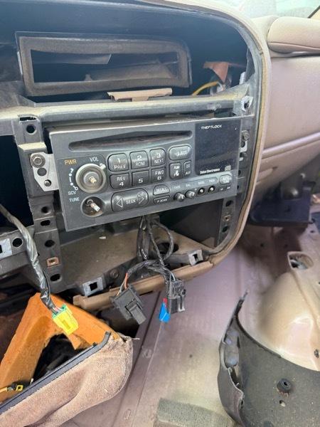 Chevrolet S10 Pickup Short Bed 2WD 1999