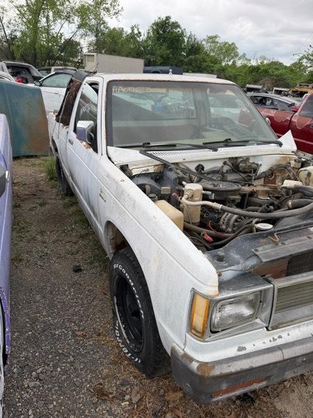 GMC S15 Pickup Reg. Cab Long Bed 2WD 1988