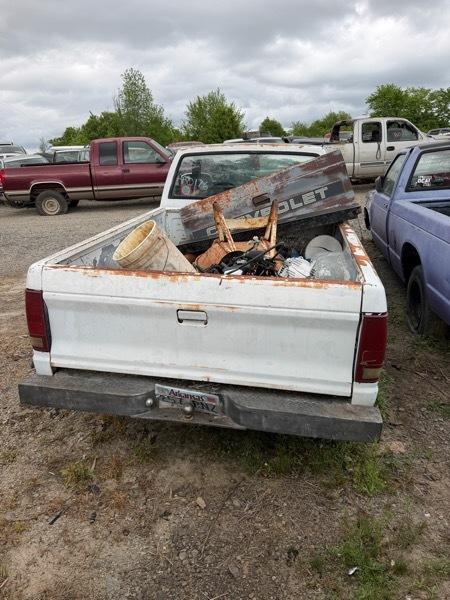 GMC S15 Pickup Reg. Cab Long Bed 2WD 1988