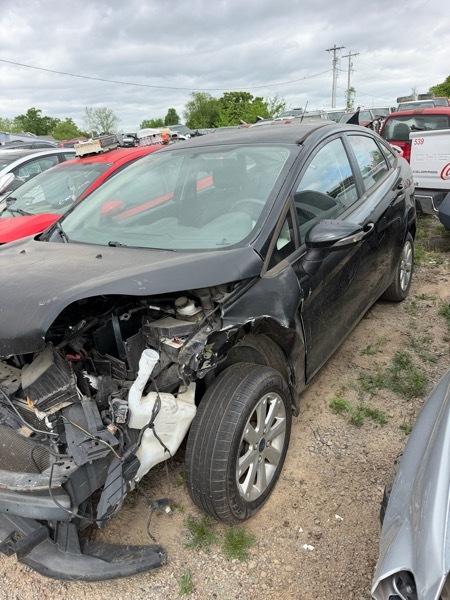 Ford Fiesta SE Sedan 2013