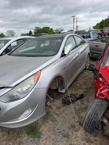 Hyundai Sonata Hybrid Sedan 2014