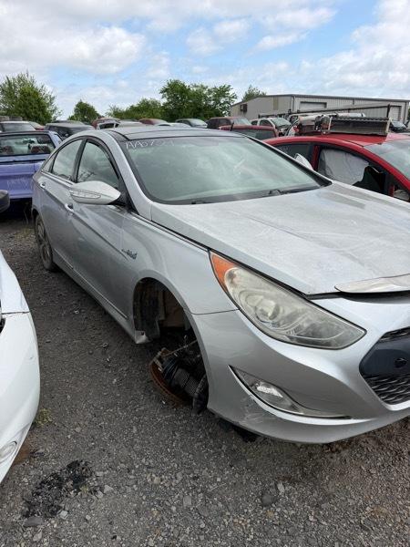 Hyundai Sonata Hybrid Sedan 2014