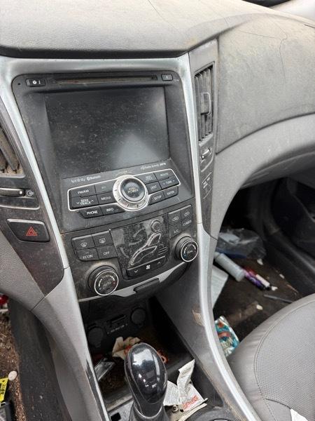 Hyundai Sonata Hybrid Sedan 2014