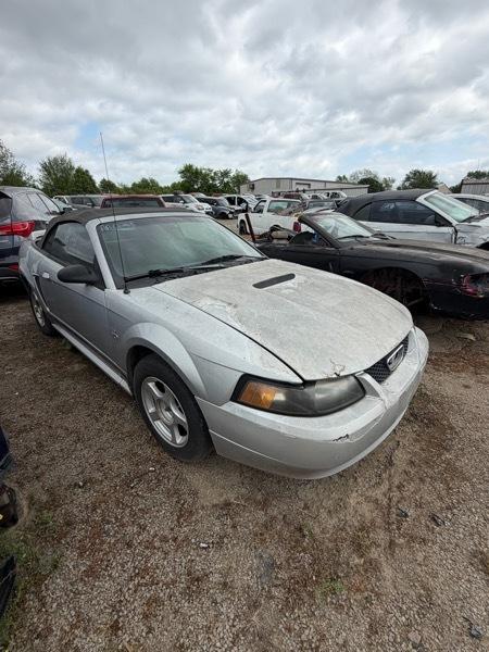 Ford Mustang Convertible 2000