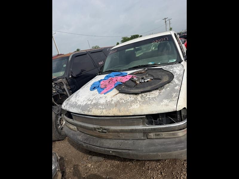 Chevrolet Silverado 1500 LS Long Bed 2WD 2002