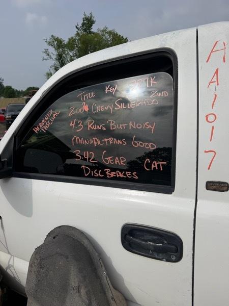 Chevrolet Silverado 1500 LS Long Bed 2WD 2002