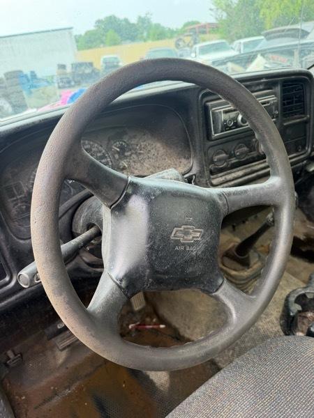 Chevrolet Silverado 1500 LS Long Bed 2WD 2002