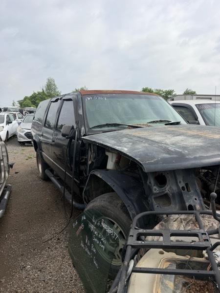 Chevrolet Suburban K1500 4WD 1995