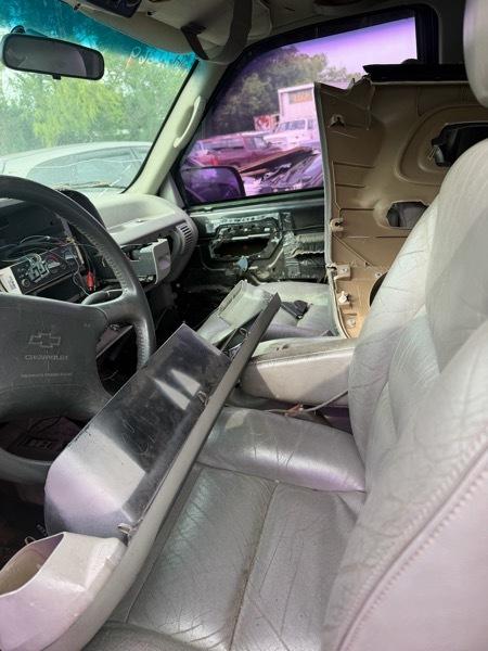 Chevrolet Suburban K1500 4WD 1995