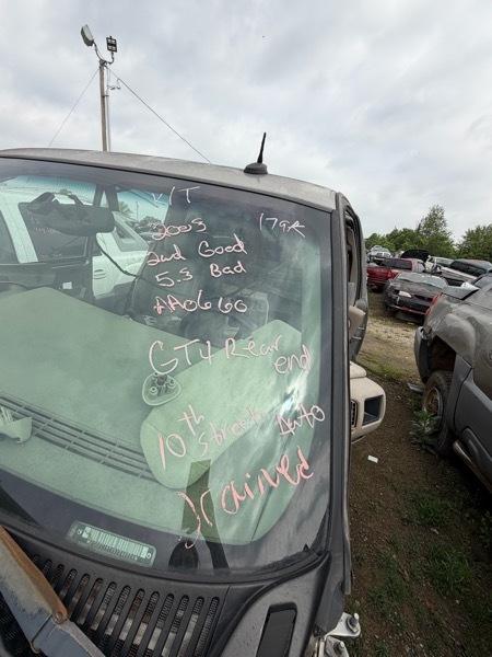 Chevrolet Silverado 1500 Ext. Cab Short Bed 2WD 2003