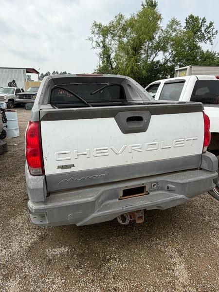Chevrolet Avalanche 1500 4WD 2002