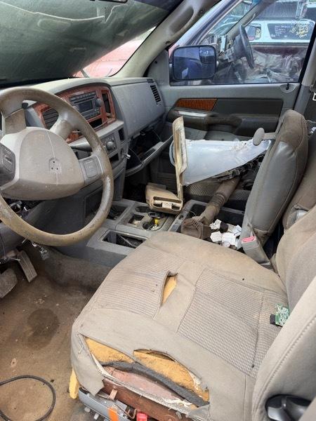 Dodge Ram 1500 Laramie Mega Cab 4WD 2006