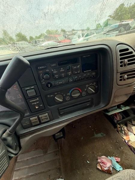 GMC Sierra C/K 1500 Ext. Cab 6.5-ft. Bed 4WD 1998