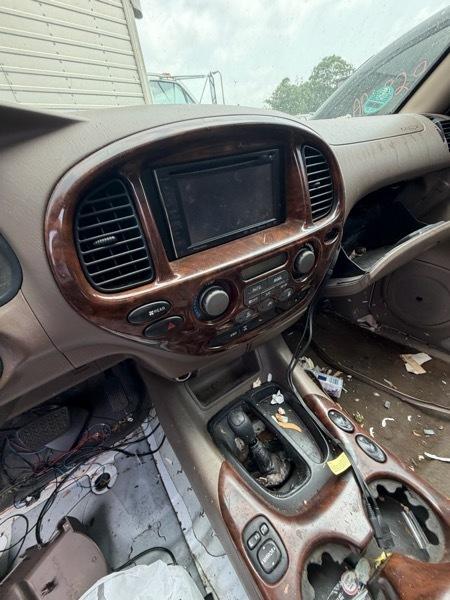 Toyota Sequoia Limited 4WD 2003