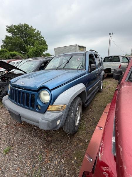 Jeep Liberty Sport 2WD 2006