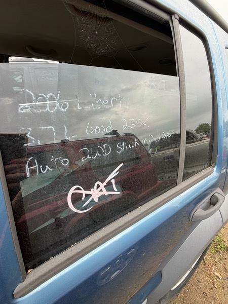 Jeep Liberty Sport 2WD 2006