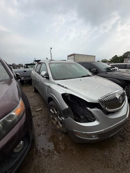 Buick Enclave CXL 2XL AWD 2010