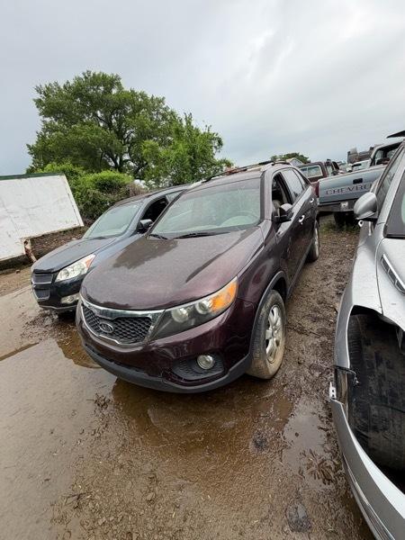 Kia Sorento LX 2WD 2012
