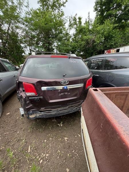 Kia Sorento LX 2WD 2012