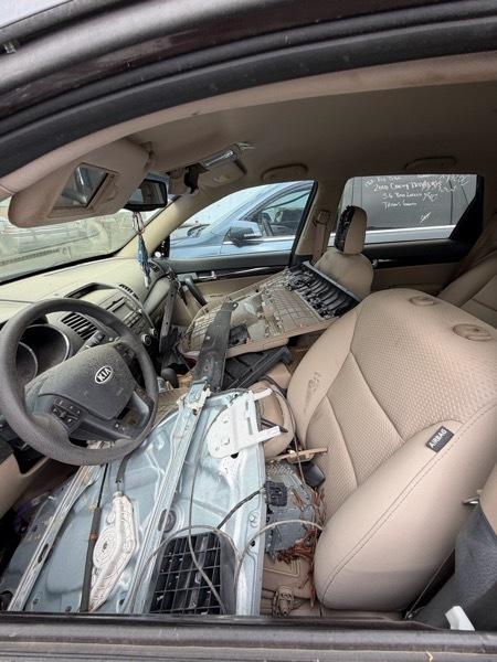 Kia Sorento LX 2WD 2012