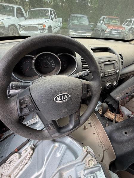 Kia Sorento LX 2WD 2012