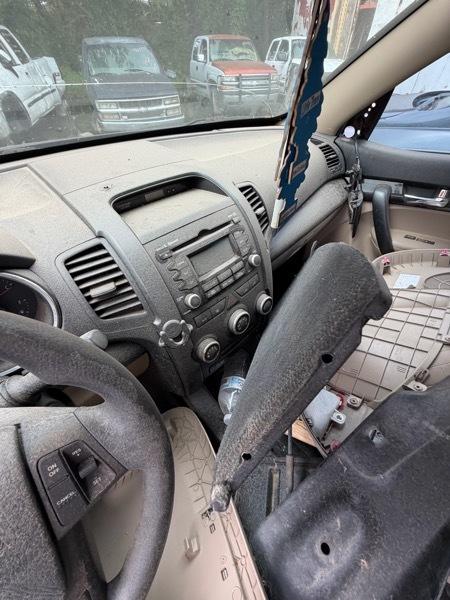 Kia Sorento LX 2WD 2012