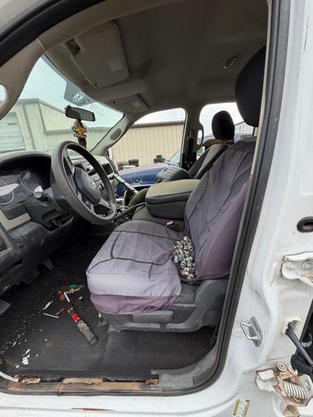 RAM 1500 ST Quad Cab 2WD 2012