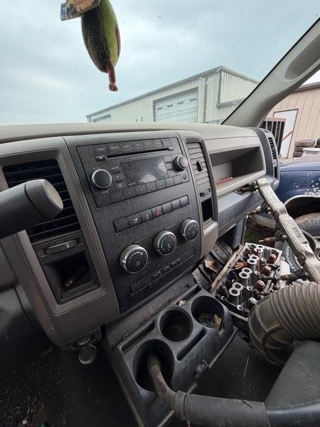 RAM 1500 ST Quad Cab 2WD 2012