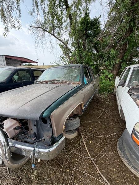 Chevrolet C/K 1500 Ext. Cab 6.5-ft. Bed 4WD 1995