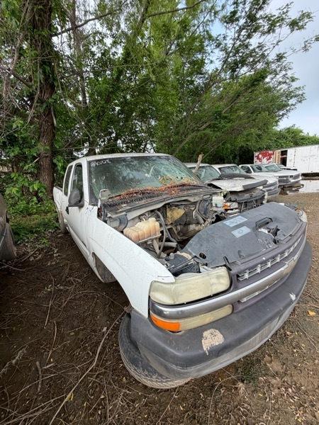 Chevrolet Silverado 1500 Ext. Cab Short Bed 2WD 2002