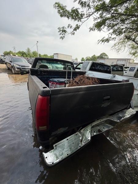 Chevrolet C/K 1500 Reg. Cab W/T 6.5-ft. bed 2WD 1998