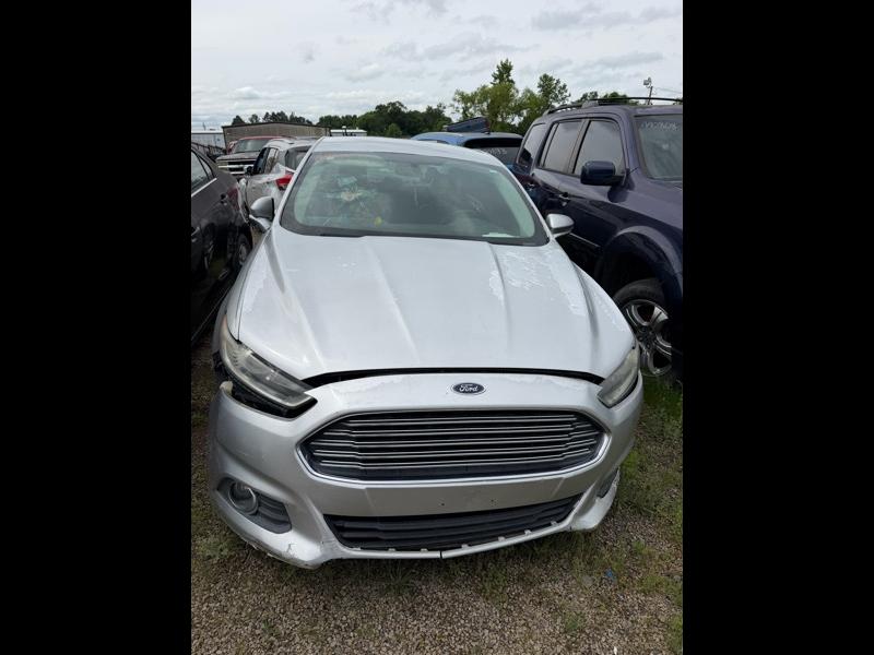 Ford Fusion SE 2015