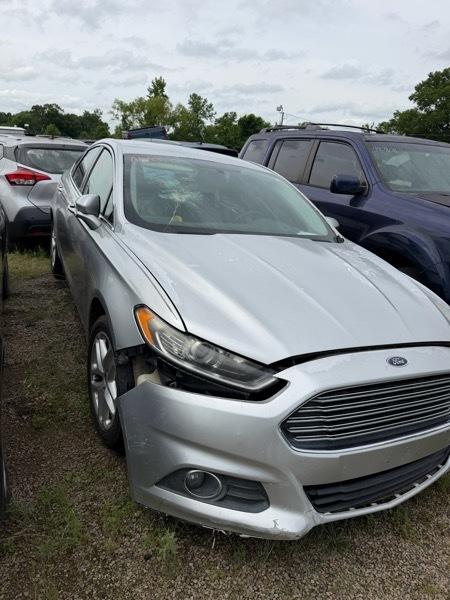 Ford Fusion SE 2015